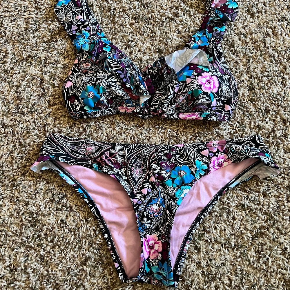Shade and Shore floral bikini set